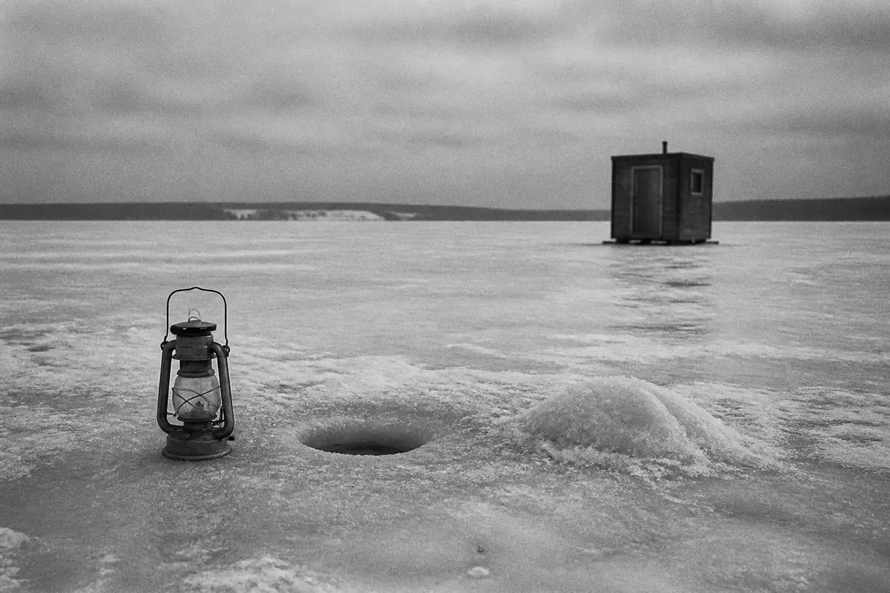 Practice Ice Fish hole with the winch idle, no cash